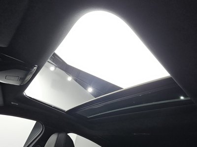 2024 BMW I4 — миниатюра 16