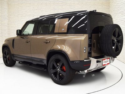 LAND ROVER DEFENDER - 2