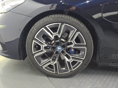 2025 BMW 5 SERIES 照片 6
