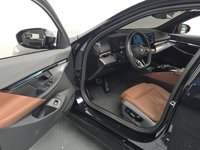 2025 BMW 5 SERIES thumbnail 13