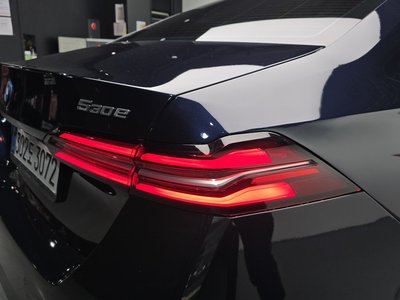 2025 BMW 5 SERIES 照片 10