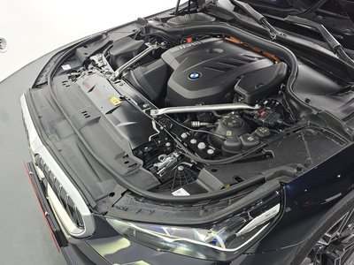 2025 BMW 5 SERIES 照片 7