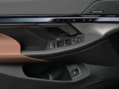 2025 BMW 5 SERIES thumbnail 14