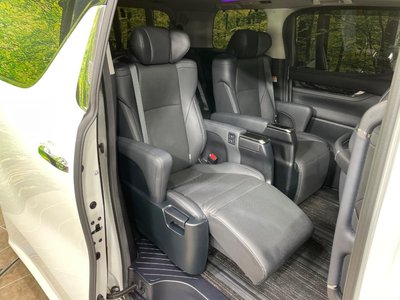 2022 Toyota ALPHARD photo 9