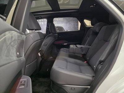 2025 Lexus RX — миниатюра 11
