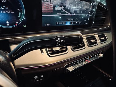 MERCEDES-BENZ GLE - 9