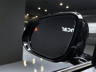 2022 Genesis GV80 thumbnail 17