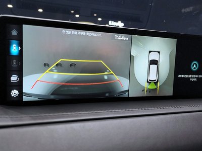 2022 Genesis GV80 thumbnail 15
