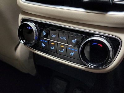 2022 Genesis GV80 thumbnail 19