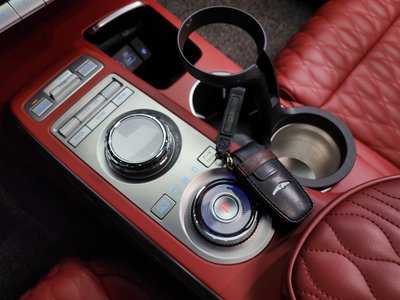 2023 Genesis GV70 photo 9