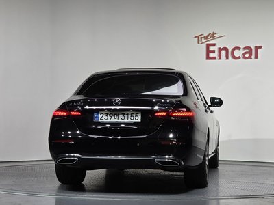 MERCEDES-BENZ E-CLASS - 3