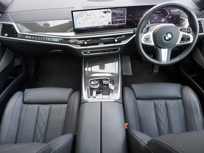 BMW X7 - 7
