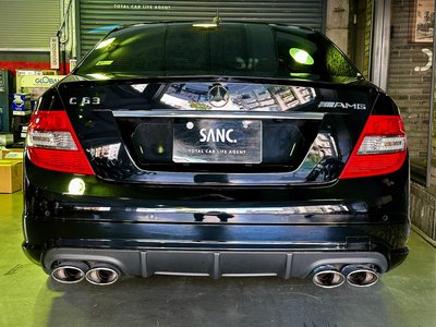 2010 Mercedes-BENZ C-CLASS AMG 照片 9