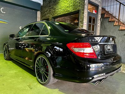 2010 Mercedes-BENZ C-CLASS AMG 照片 7