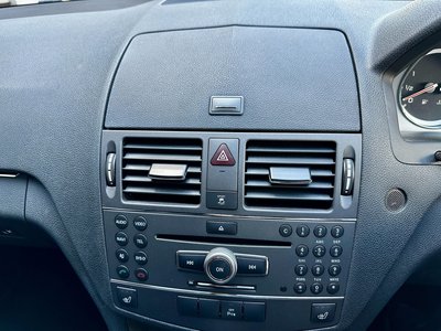 2010 Mercedes-BENZ C-CLASS AMG — миниатюра 30