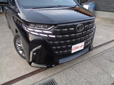 2026 Toyota ALPHARD — фото 2