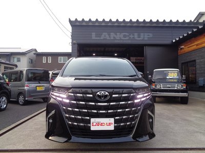 2026 Toyota ALPHARD — фото 3