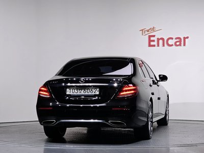 MERCEDES-BENZ E-CLASS - 3