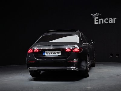 MERCEDES-BENZ E-CLASS - 3