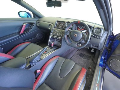 NISSAN GT-R - 7