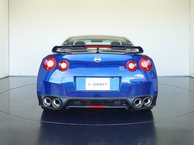 NISSAN GT-R - 4
