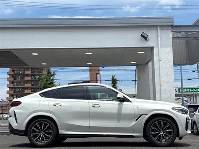 2021 BMW X6 — миниатюра 27