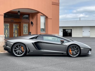 LAMBORGHINI AVENTADOR ROADSTER - 8