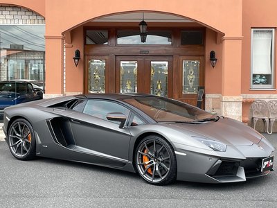 LAMBORGHINI AVENTADOR ROADSTER - 1