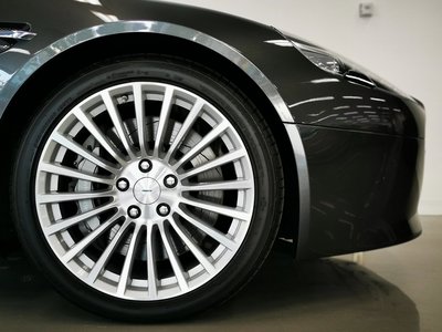 ASTON MARTIN RAPIDE - 5