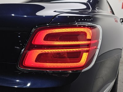 2021 Bentley FLYING SPUR photo 10