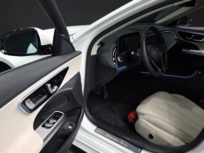 صورة 10 لـ 2025 Mercedes-BENZ E-CLASS
