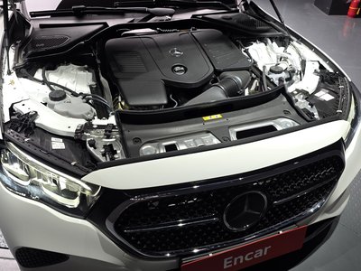صورة 7 لـ 2025 Mercedes-BENZ E-CLASS