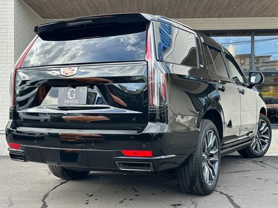 CADILLAC ESCALADE - 7