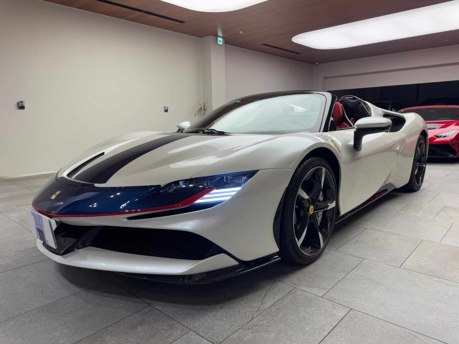 FERRARI SF90 SPIDER - View 1