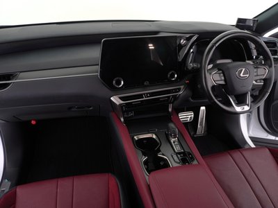 صورة مصغرة 18 لـ 2023 Lexus RX