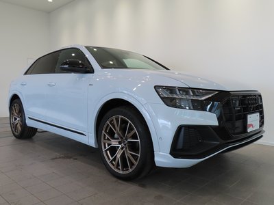 AUDI Q8 - 8