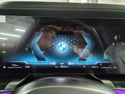 2026 BMW 7 SERIES photo 3
