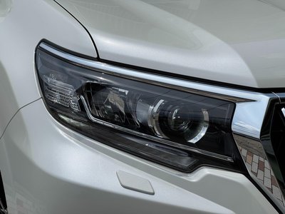 TOYOTA LAND CRUISER PRADO - 8
