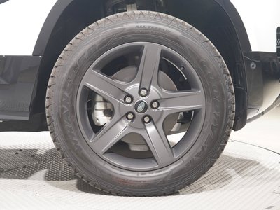 LAND ROVER DEFENDER - 10