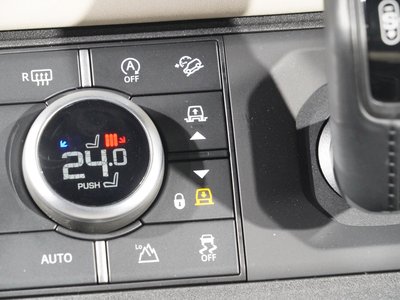 LAND ROVER DEFENDER - 5