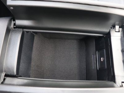 صورة مصغرة 32 لـ 2025 Mercedes-BENZ C-CLASS