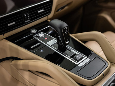 PORSCHE CAYENNE - 9