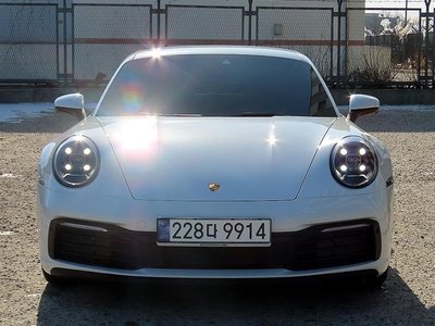 2024 Porsche 911 photo 2