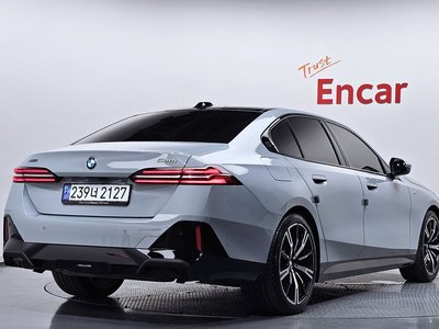 BMW 5 SERIES - 4