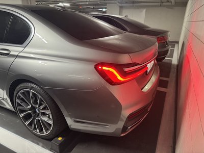 BMW 7 SERIES - 2