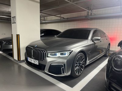 BMW 7 SERIES - 1