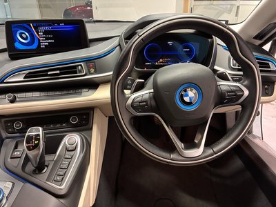 2015 BMW I8 — фото 10