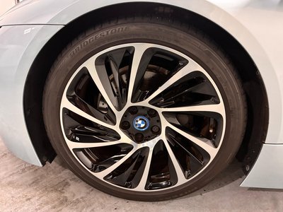2015 BMW I8 — миниатюра 15