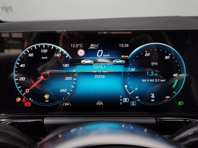 MERCEDES-BENZ GLA-CLASS - 8