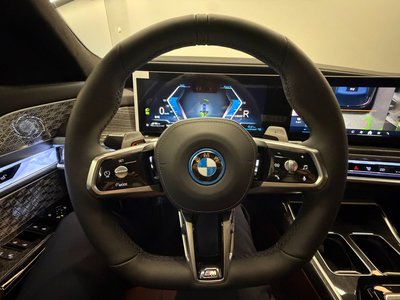 2025 BMW 7 SERIES photo 10
